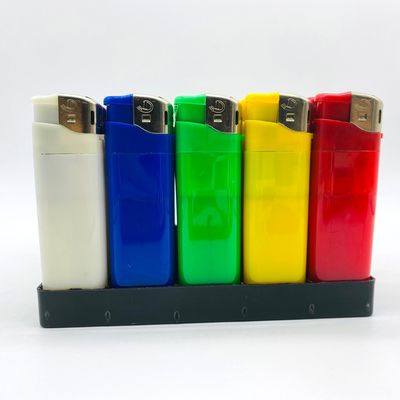 82.2*24.9*11.8mm Acendedor de plástico com chama ajustável e função recarregável
