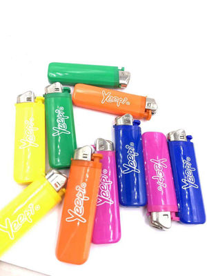 Cinco cores BBQ Custom Flame Electric Lighter para cigarros descartáveis Recheado de gás