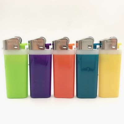 Pedido personalizado Aceito Disponível Flint Lighter de plástico de gás e N.W/G.W 18/19 kg