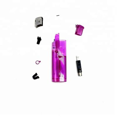Cinco cores de plástico recarregável Lighter de gás 8.2 * 2.42 * 1.23cm com Materiais da China