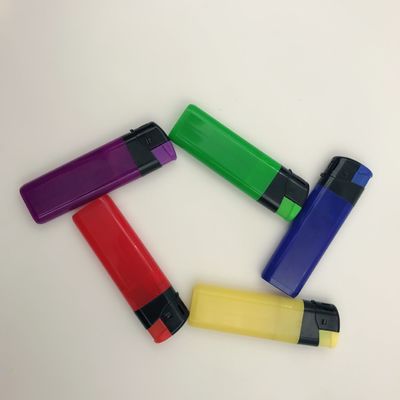 82.2*24.9*11.8mm Acendedor de plástico com chama ajustável e função recarregável