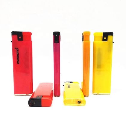 Exemplos de isqueiros a gás recarregáveis para uso de fumadores US 0.01/peça Dy-F015 Modelo N.O. Dy-F015