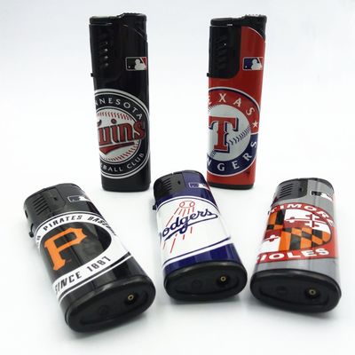 Dongyi Windproof Lighter EUR Padrão Dy-F001 Pedido personalizado 8.11*2.49*1.32 CM