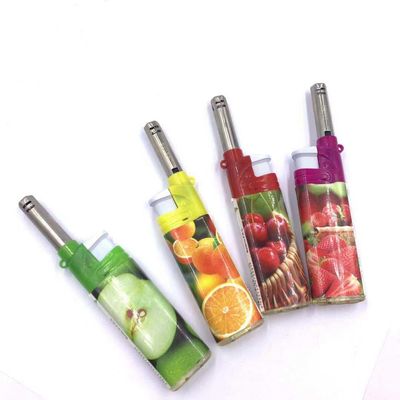 2021 Encendedores Lighters de churrasco de recarga eletrônica com ISO 9994 Lighter à prova de vento a gás