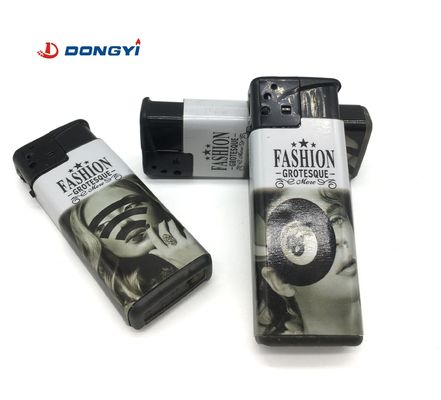 Etiqueta colorida personalizada Limpador de cigarros de moda para o modelo europeu e americano NO. DY-F007 Plástico
