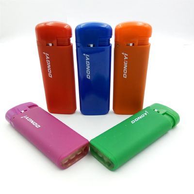Limpador de cigarro a gás reabastecível e à prova de vento personalizável para as suas necessidades Dy-F008