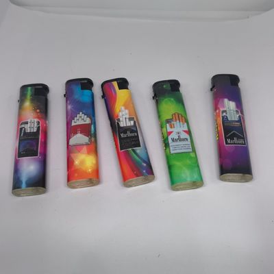 Pedido personalizado resistente ao vento estilo Jet Blue Flame Novidade gas lighters em Dongyi
