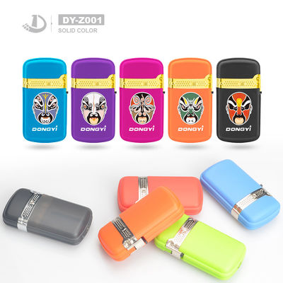 Material de plástico mais recente estilo Flip Turbo Flame Piezo resistente ao vento Lighter de gás recarregável